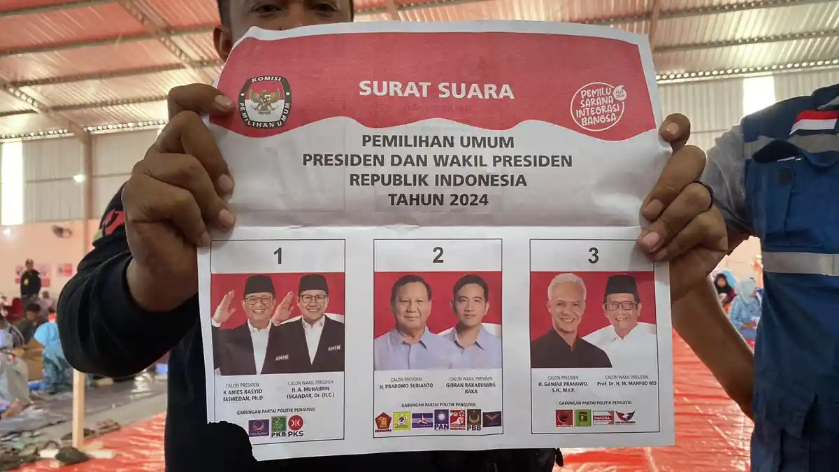Dua Caleg Kepergok Ikut Menyortir dan Melipat Surat Suara Pemilu 2024 ...