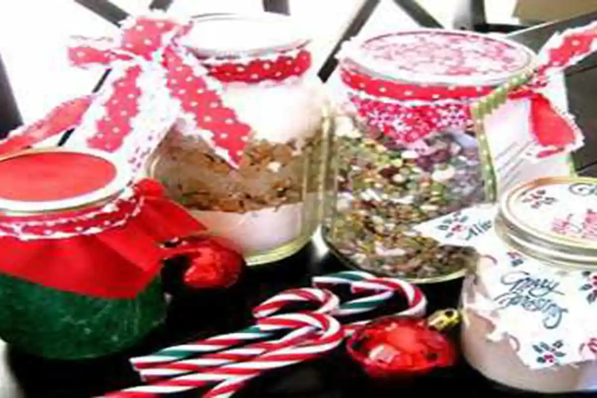 Natal - Yuk Bikin 6 Kue Natal Dengan Bentuk yang Antimainstream Ini, Unik dan Lezat