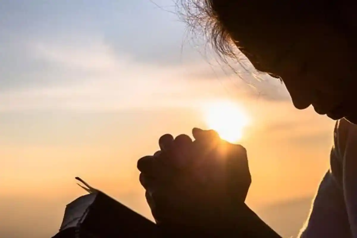 Contoh Doa Syafaat Kristen Protestan Untuk KPU Mendistribusikan Logsitik Pemilu 2024