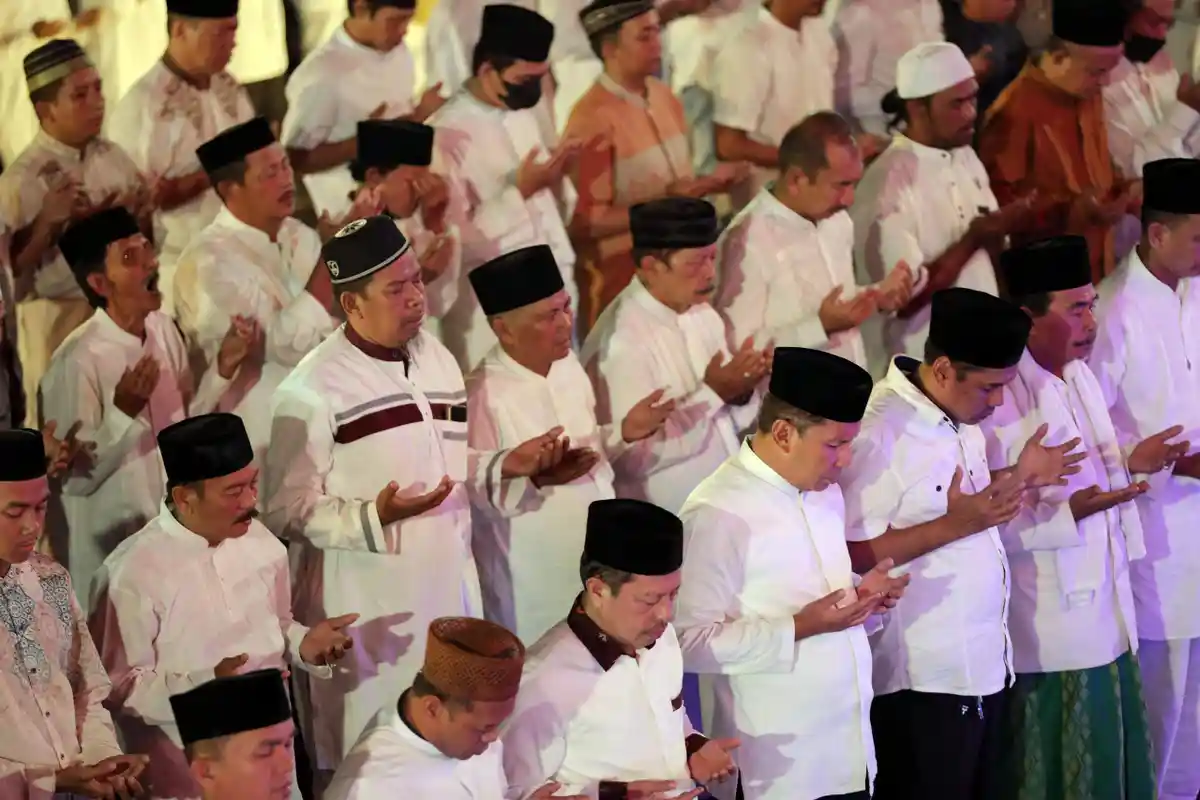 Niat serta Tata Cara Sholat Subuh 2 Rakaat, Lengkap dengan Doa Qunut Subuh