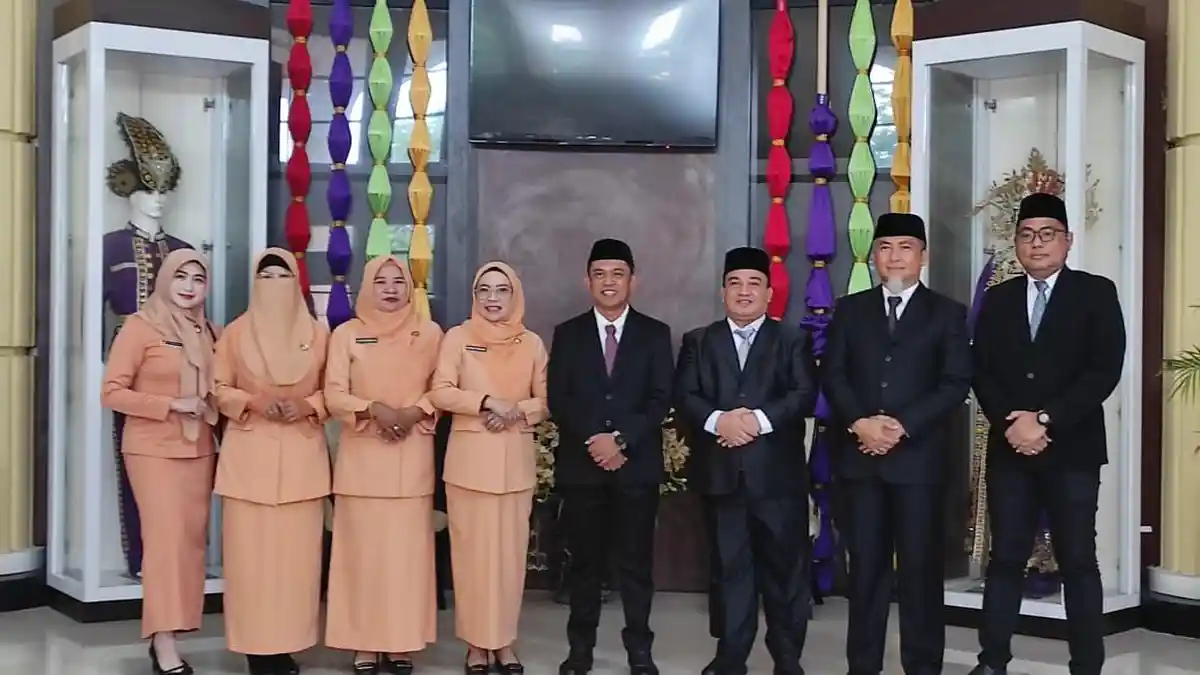 Breaking News : Jelang Pelantikan, Pejabat Pemprov Gorontalo Berdatangan ke Kantor Gubernur