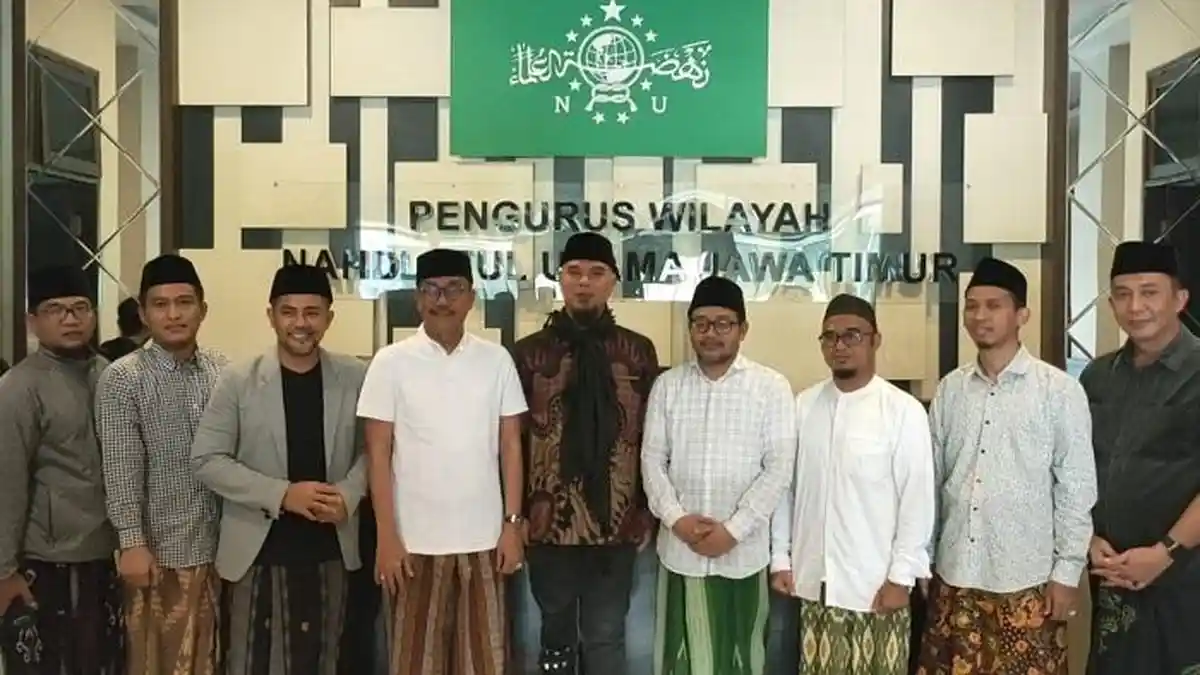Ahmad Dhani Sowan ke PWNU Jatim, Ngopi Bersama Para Gus