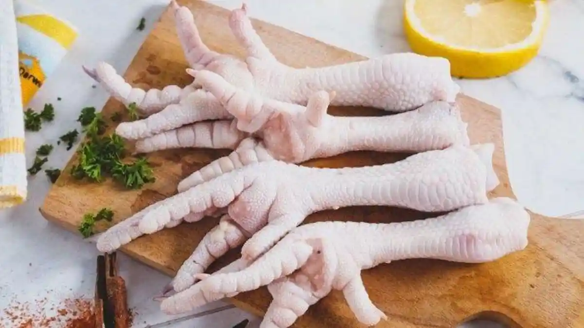 Tak Hanya Bantu Mengontrol Berat Badan, Simak 4 Manfaat Lain Ceker Ayam Bagi Kesehatan Tubuh