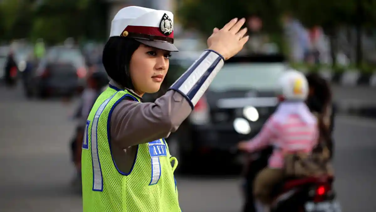 Satu Polisi Awasi 100 Meter di Kiri-Kanannya