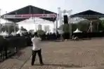 Persiapan Panggung Reuni 212