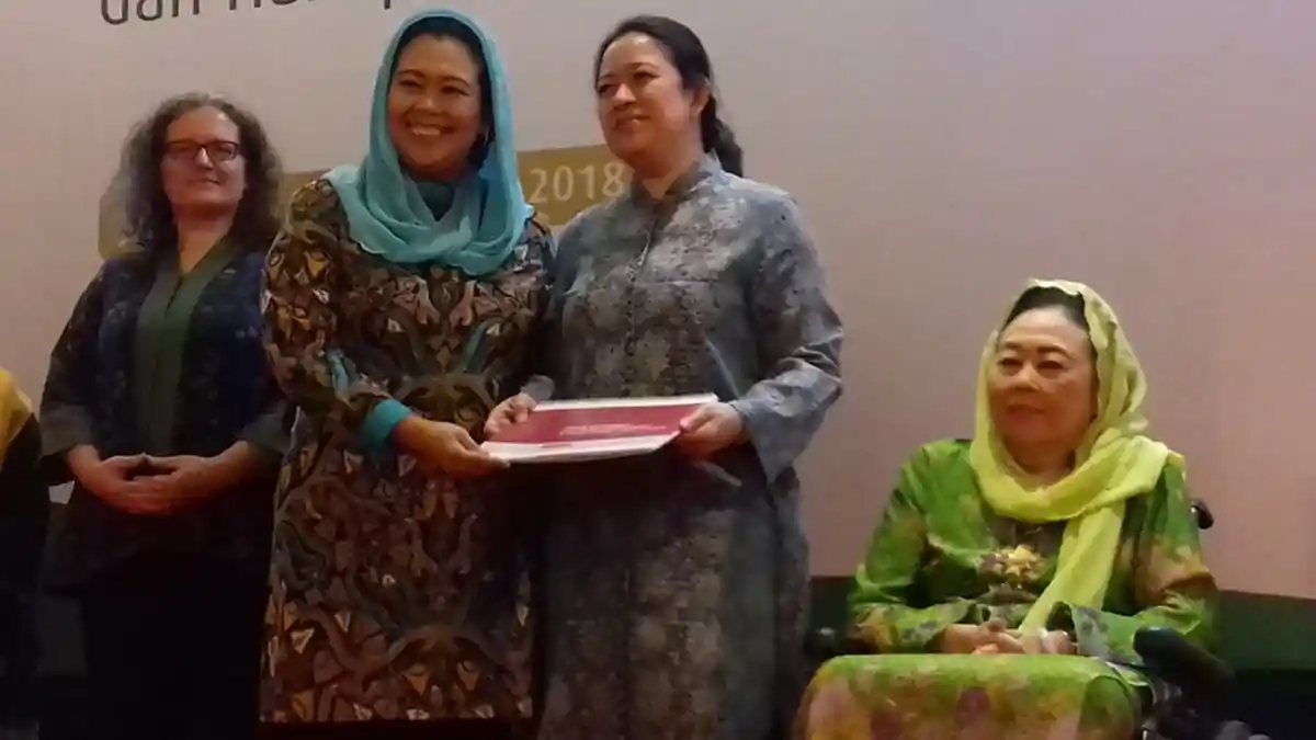 Nostalgia Dua Anak Mantan Presiden, Yenny Wahid dan Puan Maharani