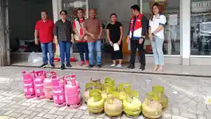 Pemkot-Manado-merespon-keluhan-warga-soal-kelangkaan-elpiji-3-Kg-dengan-melakukan-sidak.jpg