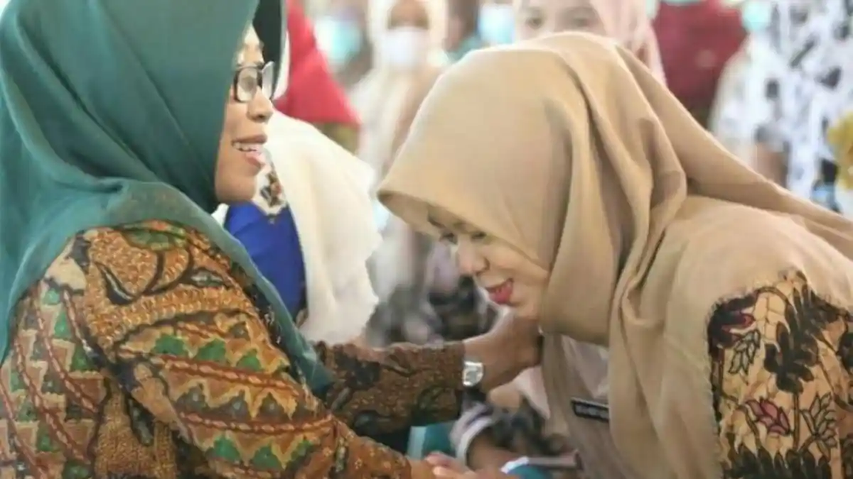 Bupati Tegal Umi Azizah Sindir PNS yang Tak Profesional Bekerja: Netizen Mudah Lapor di Media Sosial