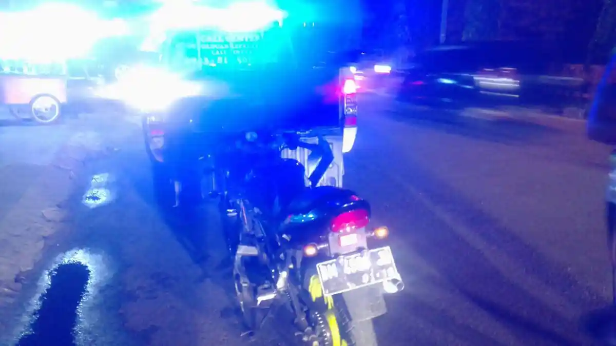 Didekati Polisi Lelaki Ini Buang Sesuatu ke Tanah, Ternyata. . .