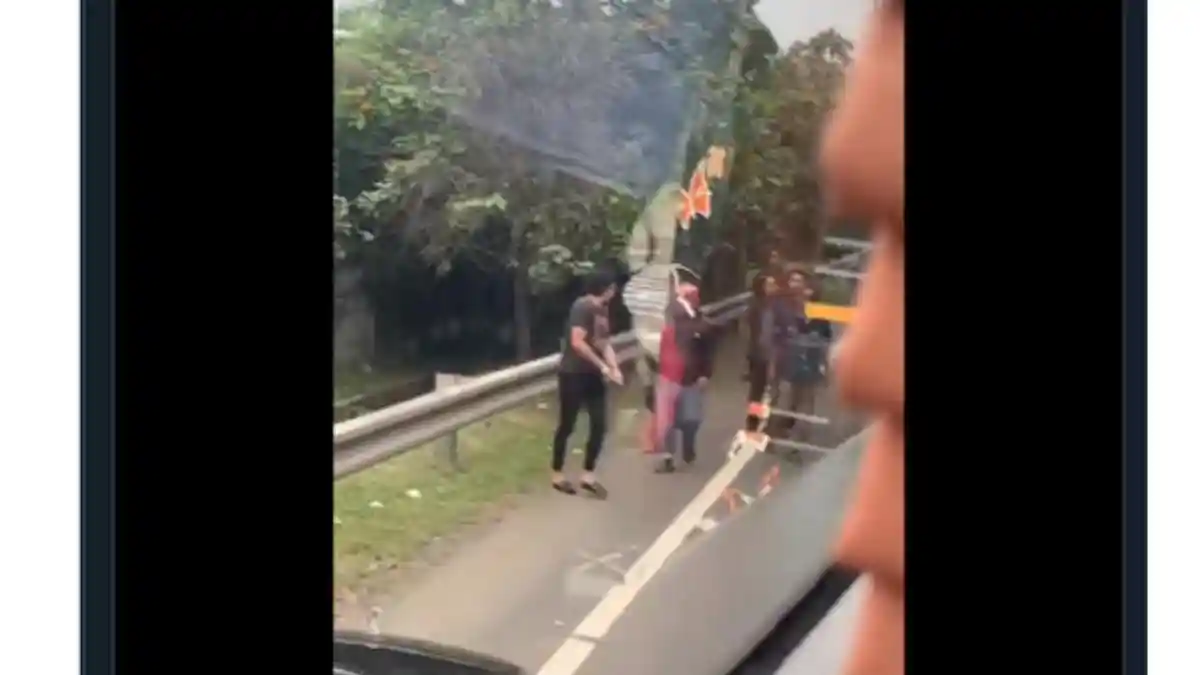 Video Viral Twitter Pengemudi Mobil Mercy Ancam Pengendara Pakai Pistol, Netizen 'Colek' Kapolri