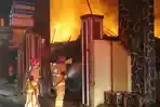 Puskesmas-Tiron-kediri-terbakar-diduga-korsleting-listrik-di-apotek.jpg