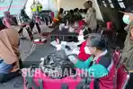 satu-orang-reaktif-dalam-rapid-test-massal-hari-kedua-di-pasar-templek-kota-blitar.jpg