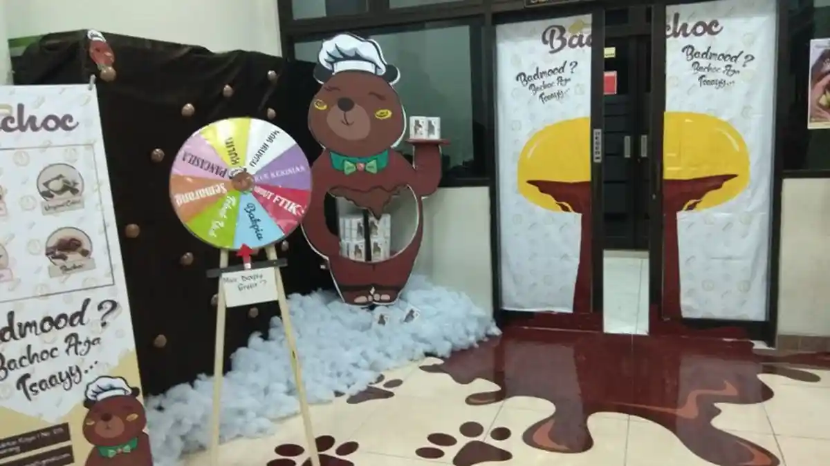 Kreatifitas Mahasiswa USM Sulap Pintu Masuk Ruang Struktural dan Dosen