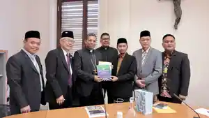 Takhta-Suci-Vatikan-dan-Universitas-Muhammadiyah-Yogyakarta-vgffff.jpg