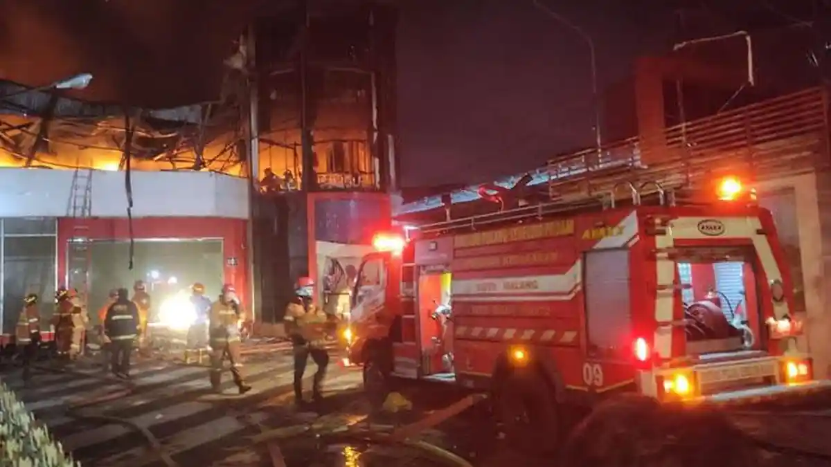 Kronologi Gudang ShopeeFood di Malang Terbakar Tengah Malam, Api Sambar Dokumen Paket