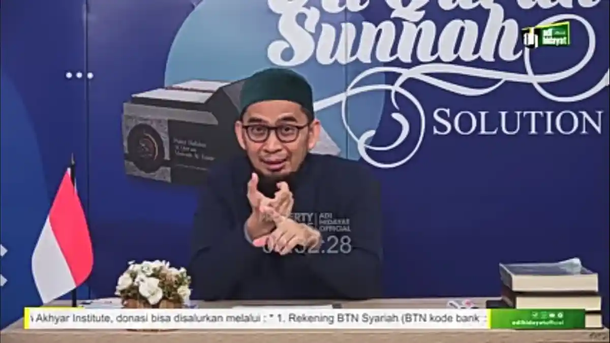 Zaman Nabi Pakai Siwak, Ustaz Adi Hidayat Jelaskan Hukum Bersikat Pakai Pasta Gigi Saat Puasa