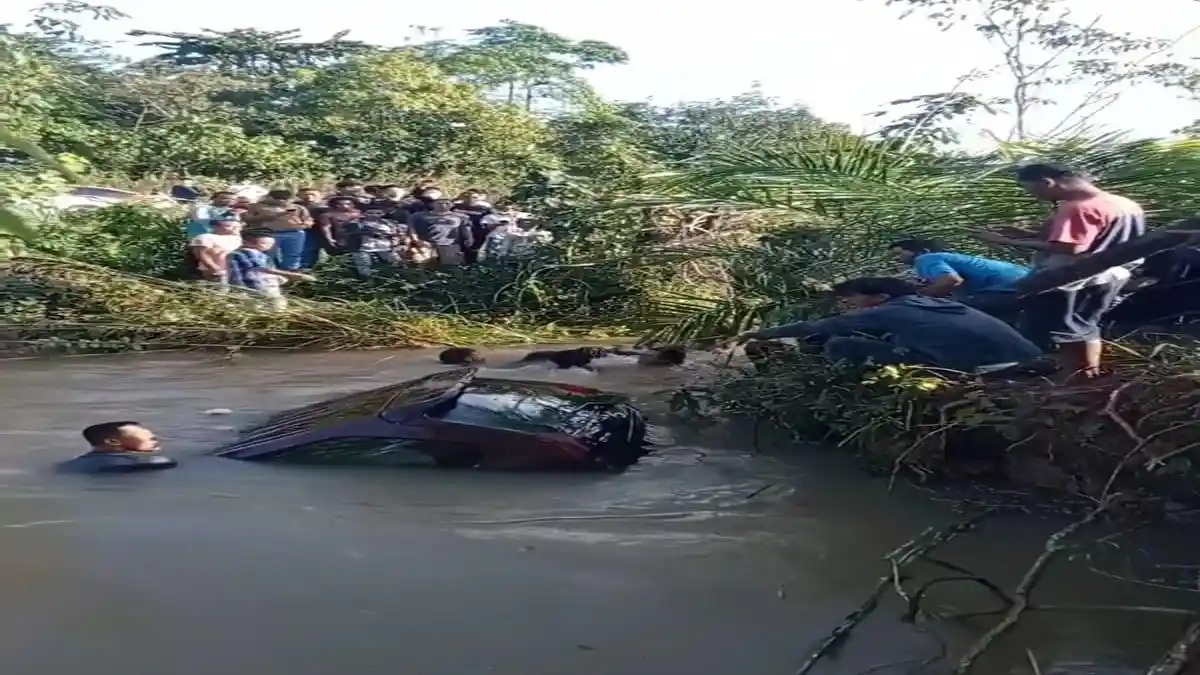 Mobil Pribadi Terjun ke Sungai Jernih di Musi Rawas, 2 Orang Dikabarkan Tewas Terjebak