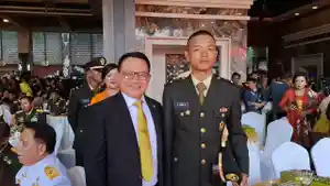 Mantan-KSAD-Dudung-Abdurachman-dan-putranya-Letda-Inf-Muhammad-Akbar-Abdurachman.jpg