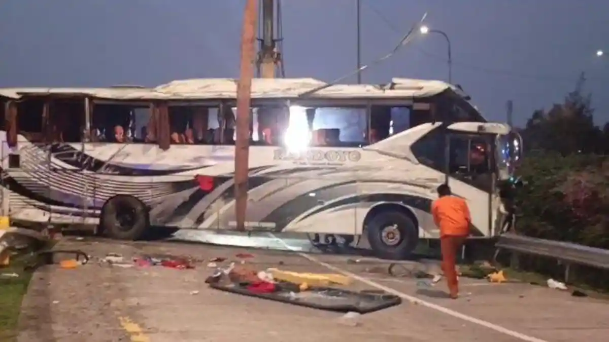 Begini Kronologi Bus Kecelakaan di Tol Cipali, Sopir Diamankan