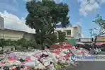 Tumpukan-sampah-di-area-Pasar-23-Maret-Kotamobagu-Sulut.jpg