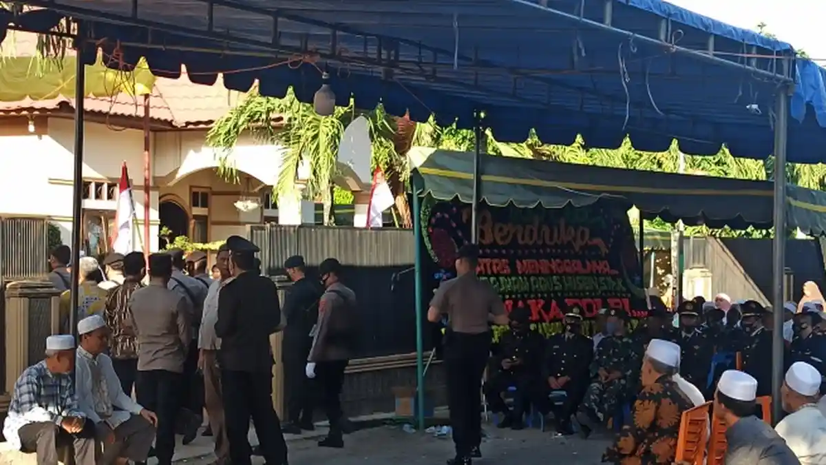 Pemakaman Ipda Imam Agus Husein, Dansat Brimob: Ia Gugur Dalam Melaksanakan Tugas