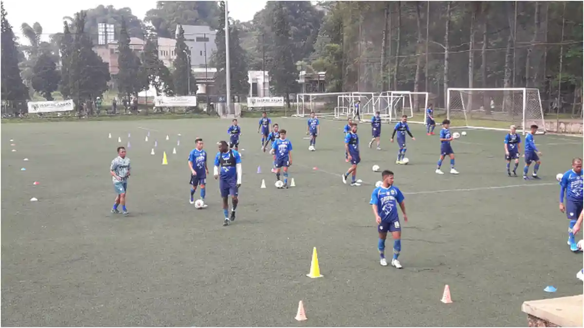 Penyebaran Virus Corona Paksa Persib Batalkan TC dan Uji Coba di Singapura dan Malaysia