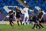 sergio-ramos-saat-laga-real-madrid-vs-moenchengladbach.jpg