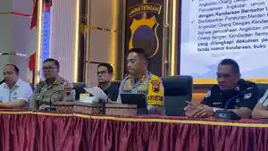 20260218_Pemilik-PO-Cahaya-Trans-Tersangka.jpg