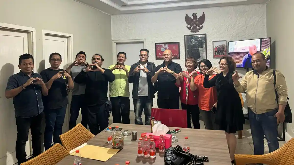 Nikson Nababan Sambut Hangat Kunjungan Tokoh Karo Keturunan Guru Patimpus Sembiring Pelawi