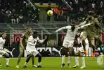Ac-milan-vs-torino-giroud.jpg