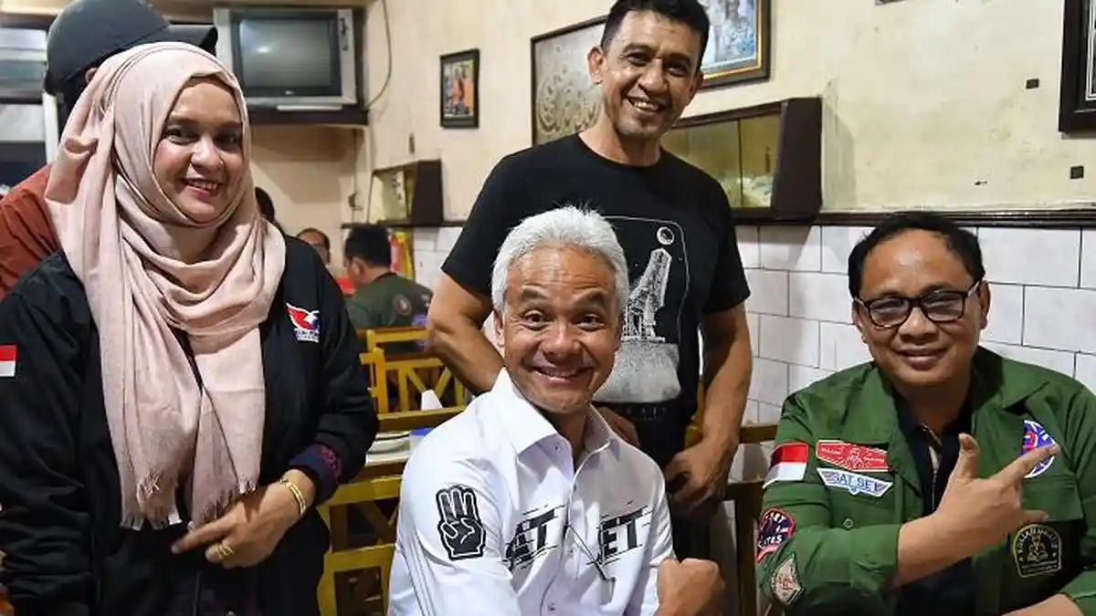 Datang Ke Malang, Ganjar Pranowo Makan Malam di Warung Sate Bang Saleh