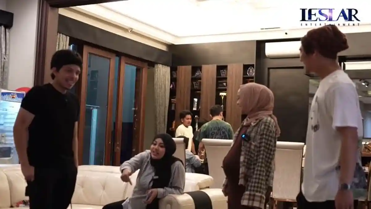 Sebut Baby L Genit, Aurel Gemas Lihat Anak Pertama Rizky Billar & Lesti Kejora: Ya Allah Cakep Amat!