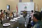 Pj-Gubernur-Sulbar-Prof-Zudan-menerima-kunjungan-BPS-Sulbar-yang-akan-mendata-UMKM.jpg