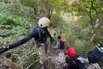 Evakuasi Dramatis Dua Pendaki di Gunung Piramid Pakai Teknik Lowering, 100 Personel Dikerahkan
