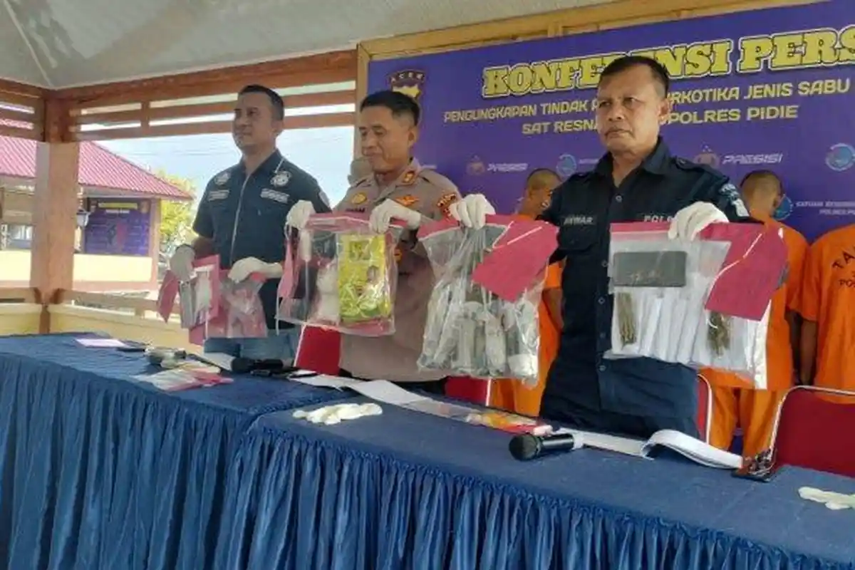 Polisi Ringkus 8 Warga Pidie Terlibat Narkoba, Barang Bukti Ganja dan Sabu Disita