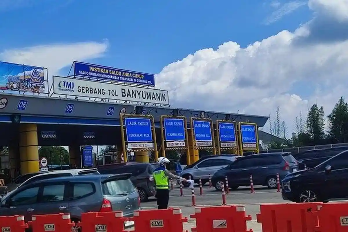 Polda Jateng Siapkan Rekayasa One Way di GT Banyumanik Semarang Siang Ini, Arus Mudik Meningkat