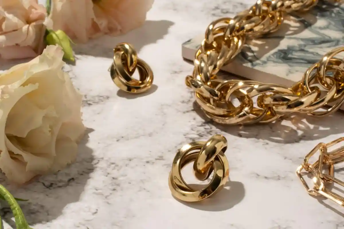 UPDATE! Harga Emas Perhiasan di Bali Hari Ini 22 Desember 2023, 6 Karat: Rp 227.758 Per Gram