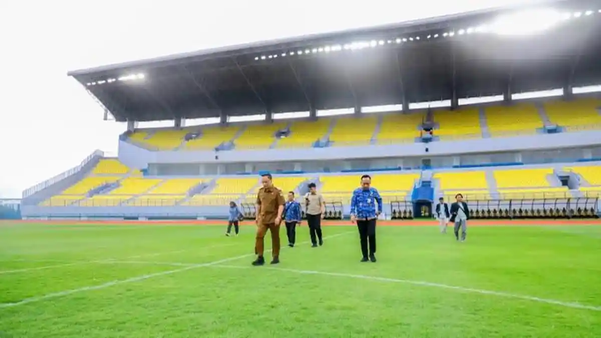 Presiden Prabowo Subianto Resmikan Stadion Gelora Joko Samudro Gresik Secara Daring