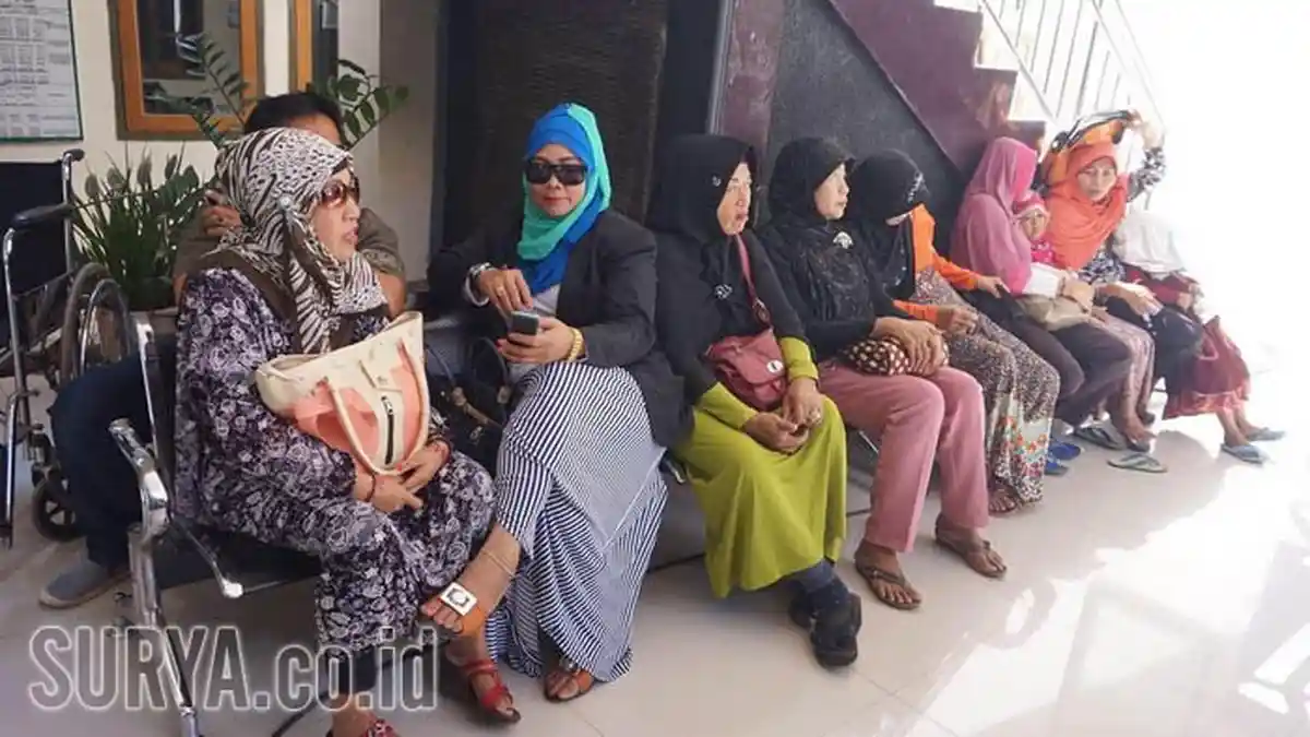 Para Pengikut Dimas Kanjeng Tetap 'Setia' Jelang Pembacaan Vonis Hakim