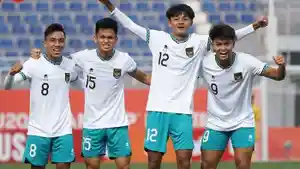 Pemain-Timnas-U20-saat-merayakan-gol-Hokky-Caraka.jpg