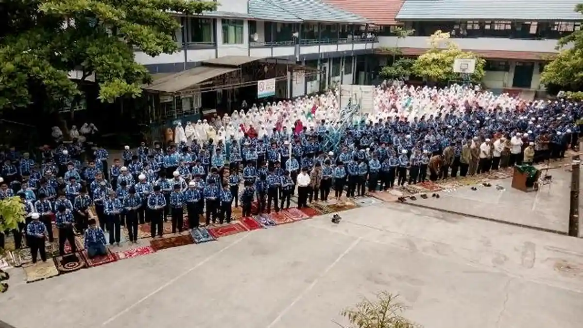 Mudah-mudahan Hujan akan Segera Turun Berkat Doa Kita