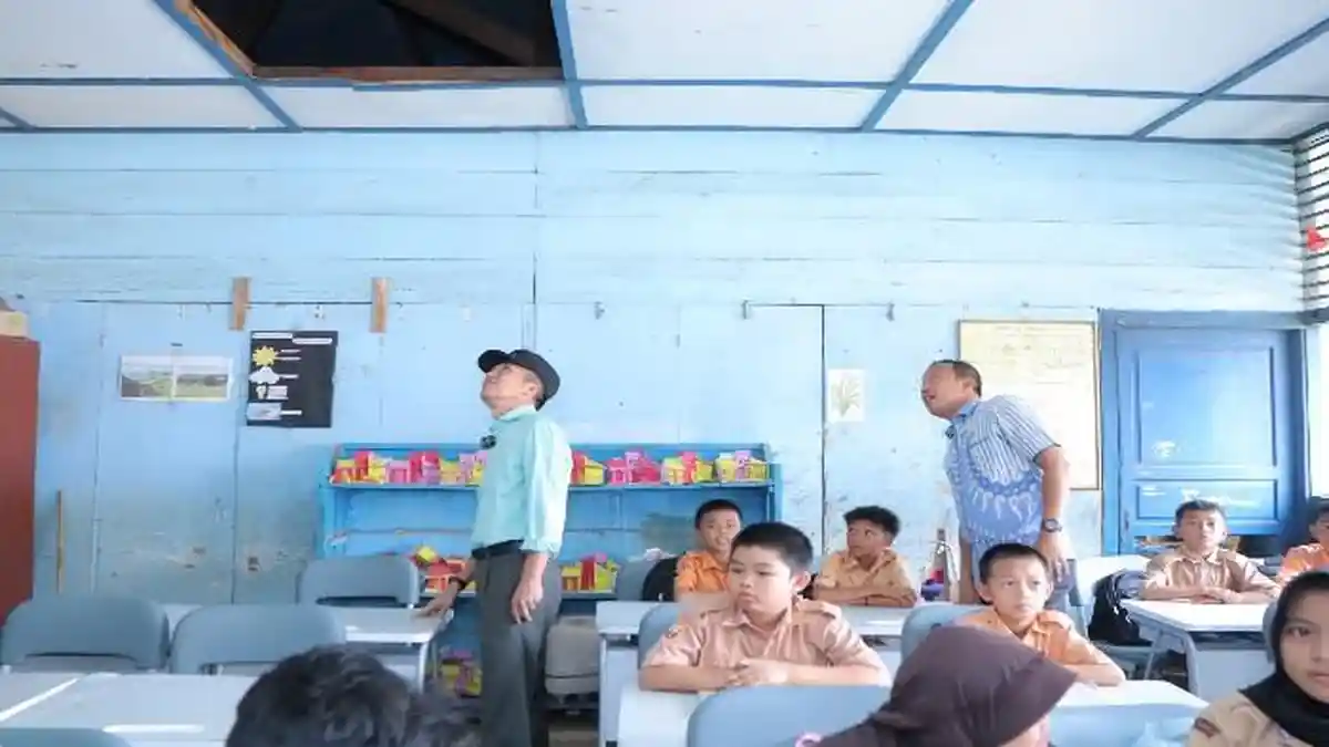 Ratu Dewa Temukan Banyak SD di Palembang Tak Layak, Minta Kadisdik Aktif Turun Lapangan