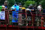 Gerak Cepat Pemulihan Sungai Jaletreng, 1.000 Galon Eco-Enzyme Disiramkan ke Aliran Sungai