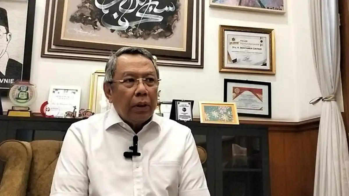 Benyamin Davnie Minta Satpol PP dan Polisi Tertibkan Atribut Pemilu di Tangerang Selatan