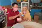 VIDEO Warga Penjaringan Girang Dapat Duit Bantuan Sosial Tunai dari Pemerintah Lewat Bank DKI