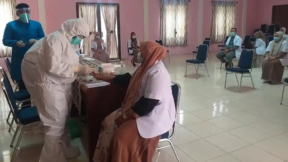 Perangi Covid-19 di Bireuen, 12 Dokter Baru Lulus Langsung Ditempatkan di Puskesmas