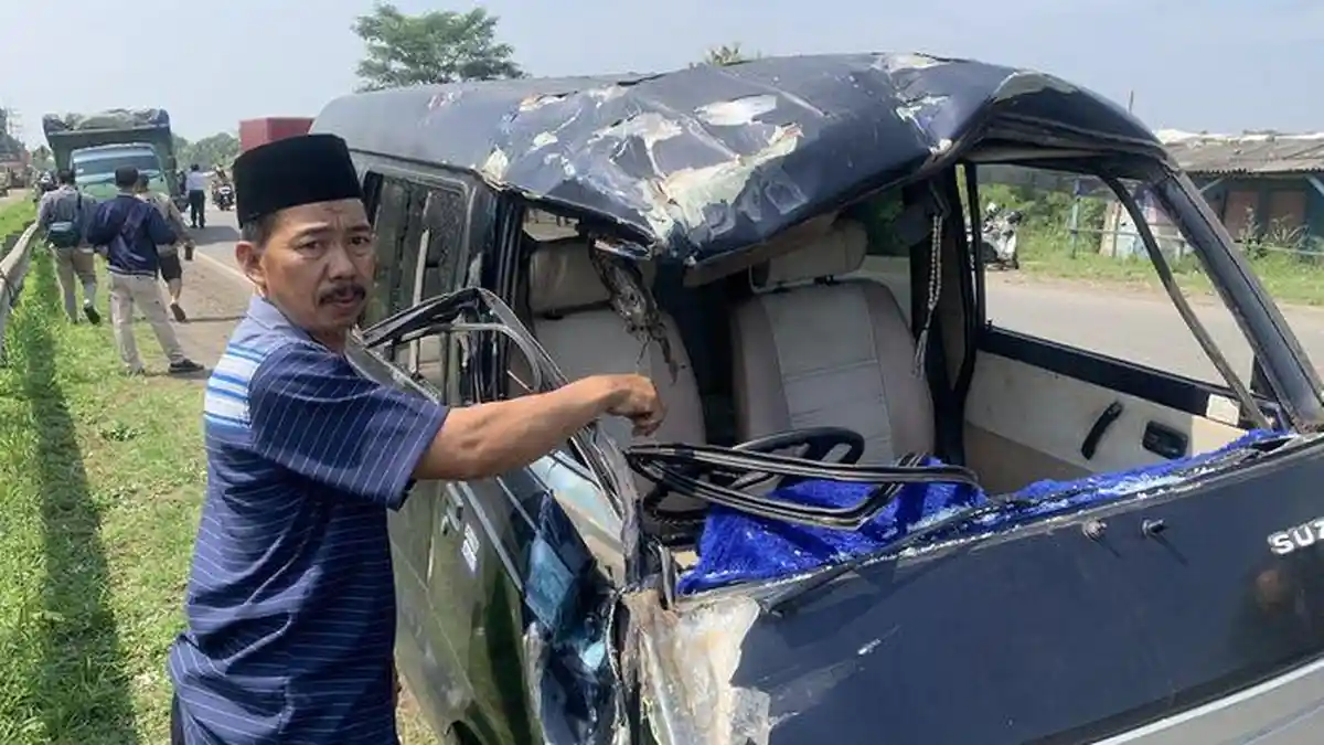 Tiga Mobil Terlibat Kecelakaan di Cianjur, Dua Pengemudi Sempat Terjepit Kabin Kendaraan