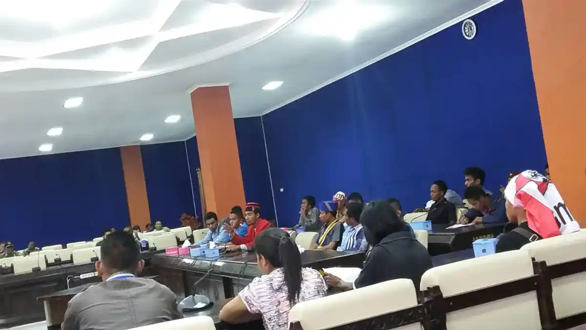 Forum NTT Utuh Datangi DPRD NTT
