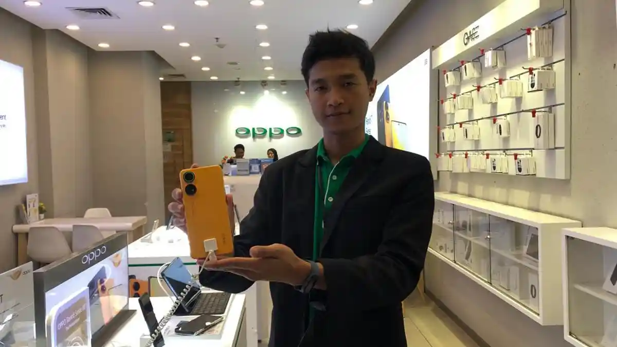 Penjualan Pertama Oppo Reno8 T di Semarang Dimulai, Segini Harganya