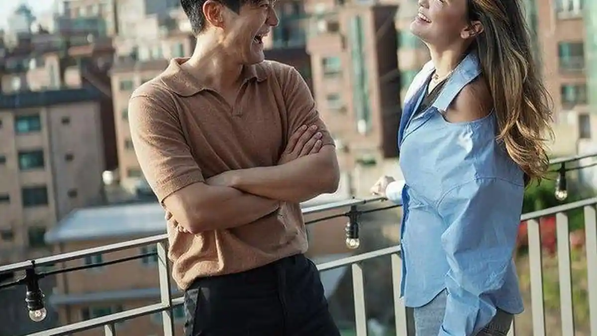 Aksi Siwon Choi Turun Panggung untuk Sapa Luna Maya, Penonton Histeris